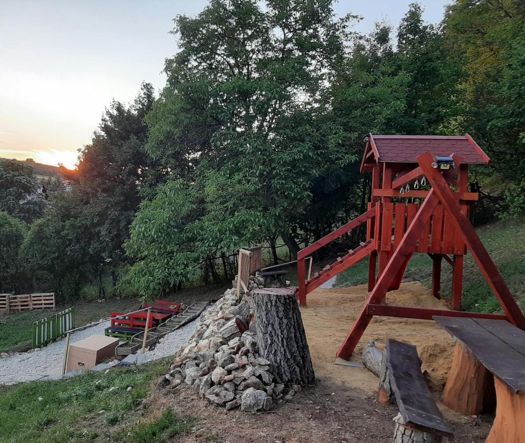 Appartamento Bóbita Háza Eplény Esterno foto