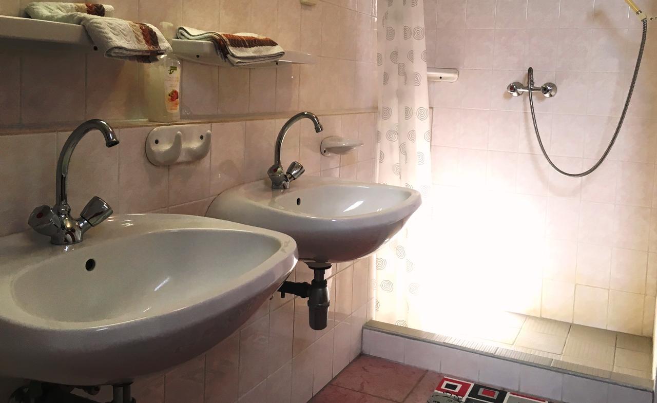 Appartamento Bóbita Háza Eplény Esterno foto